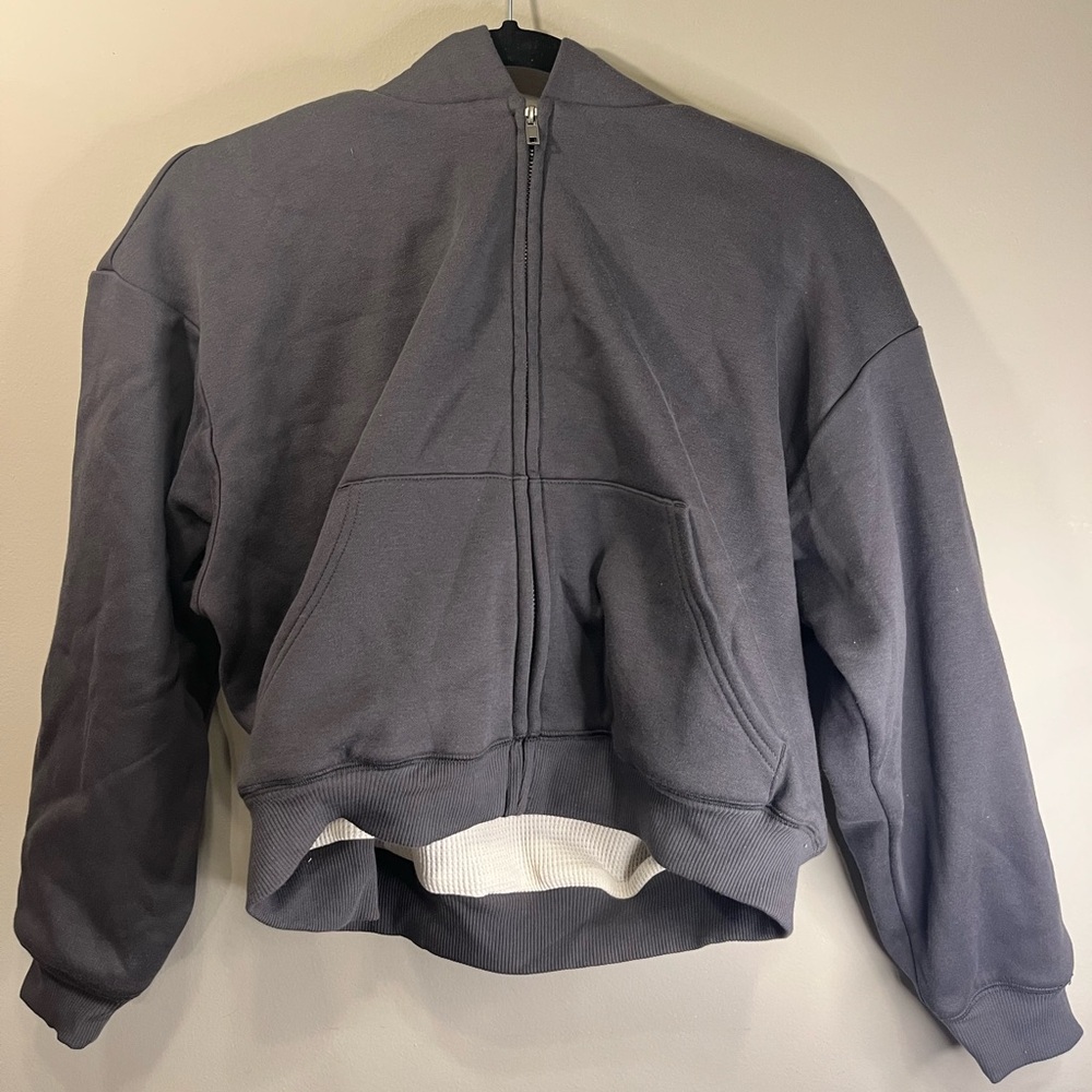 Grey (Ash) and WhiteSKIMS Waffle Lined Zip-Up Hoodie - Picture 3 of 7